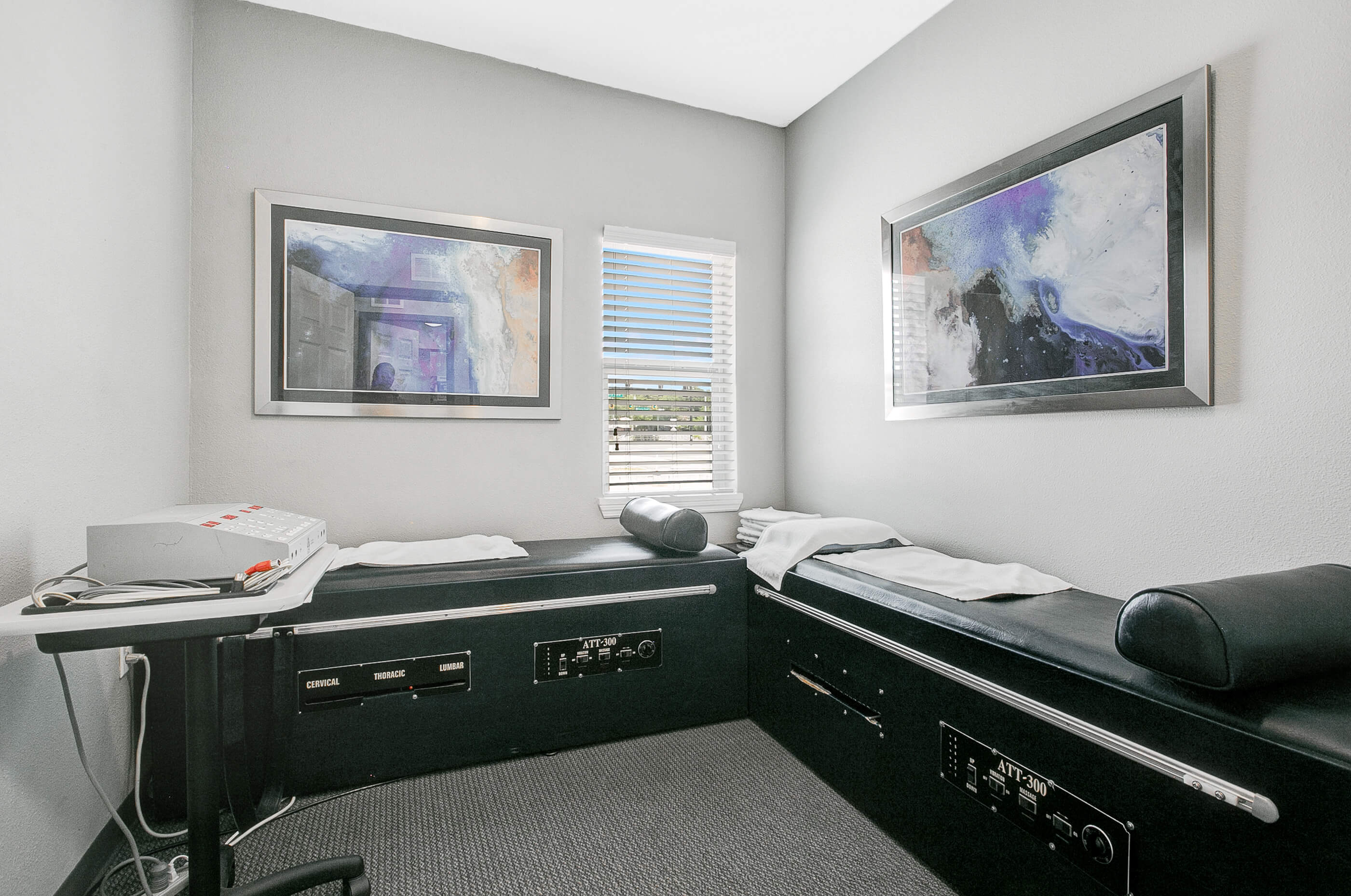 Chiropractic treatment room at ProCare Health Center Orlando